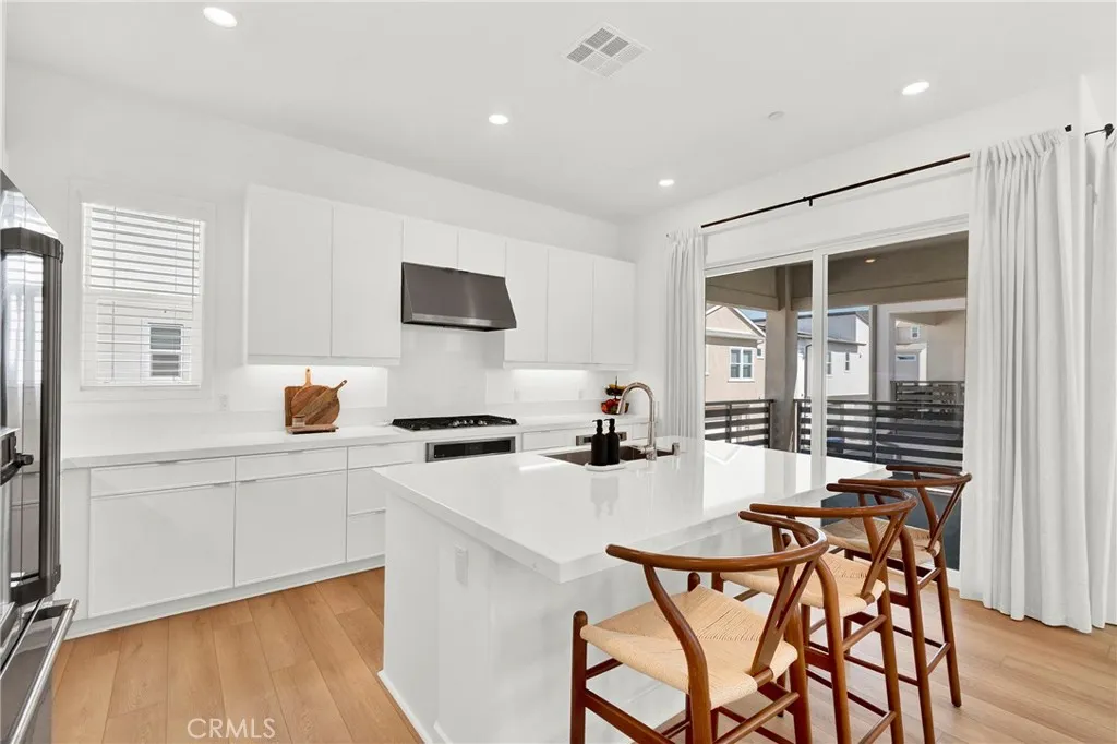 Additional image 61 of 74 Dudley, Irvine, CA 92618
