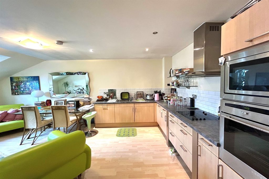 Additional image 3 of 2 bed flat for saleRoyles Square, South Street, Alderley Edge SK9