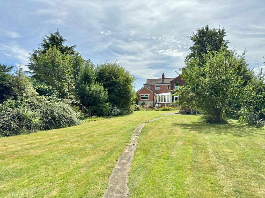 Additional image 3 of 5 bed detached house for saleDoncaster Road, Darfield, Barnsley S73