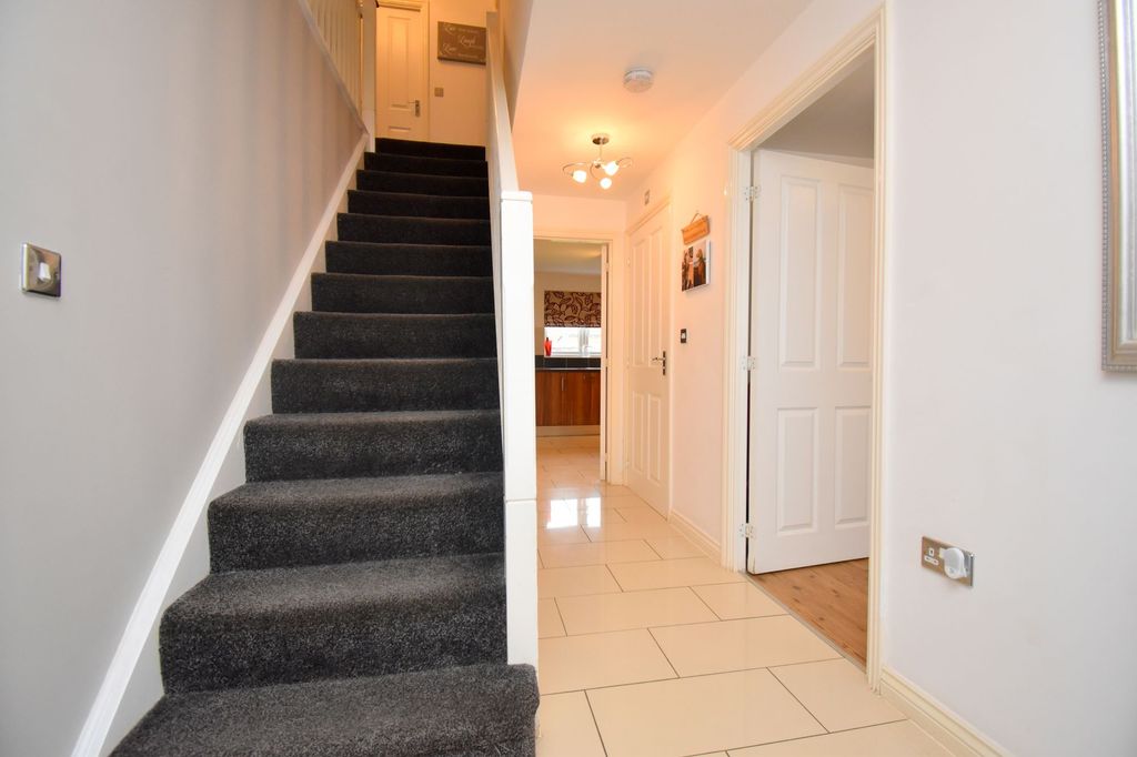 Additional image 11 of 5 bed detached house for saleBose Avenue, Biggleswade SG18