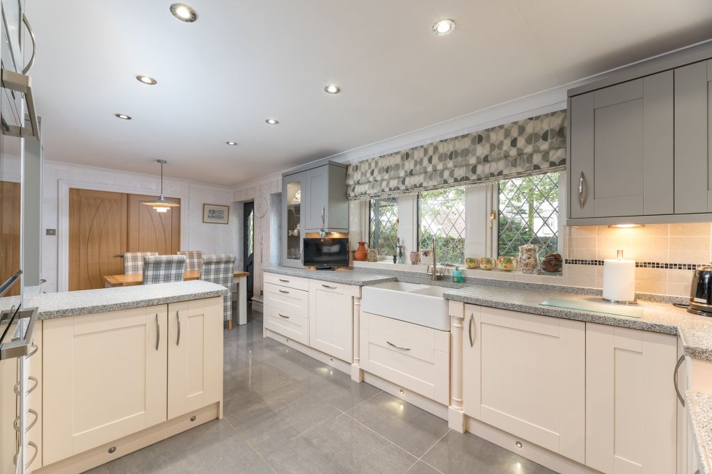 Additional image 8 of 5 bed detached house for saleHuntsmans Close, Eldwick, Bingley, West Yorkshire BD16