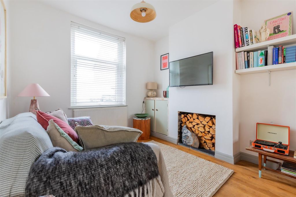 Additional image 9 of 2 bed property for saleDaisy Street, Canton, Cardiff CF5