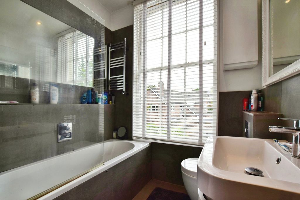 Additional image 7 of 2 bed flat for saleDavey Lane, Alderley Edge, Cheshire SK9