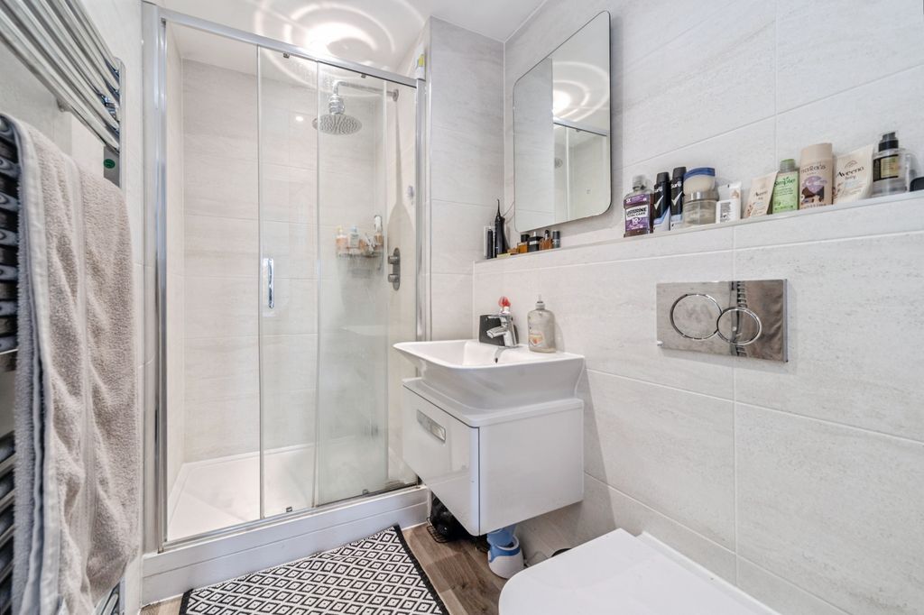 Additional image 11 of 2 bed flat for saleLinden Road, Bedford MK40