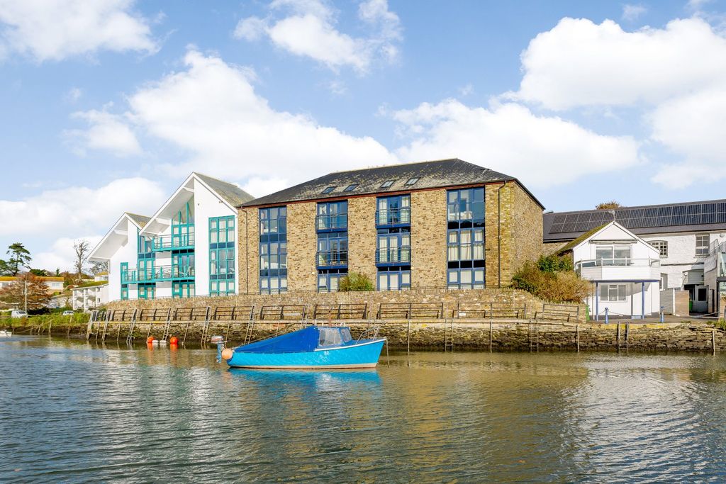 3 bed flat for saleCrabshell Quay, Embankment Road, Kingsbridge, Devon TQ7 photo 5
