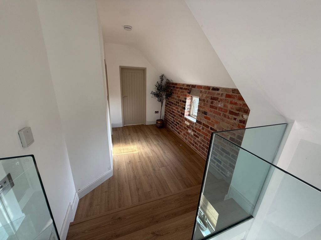 Additional image 16 of 4 bed barn conversion for saleHigh Street, Castle Donington DE74