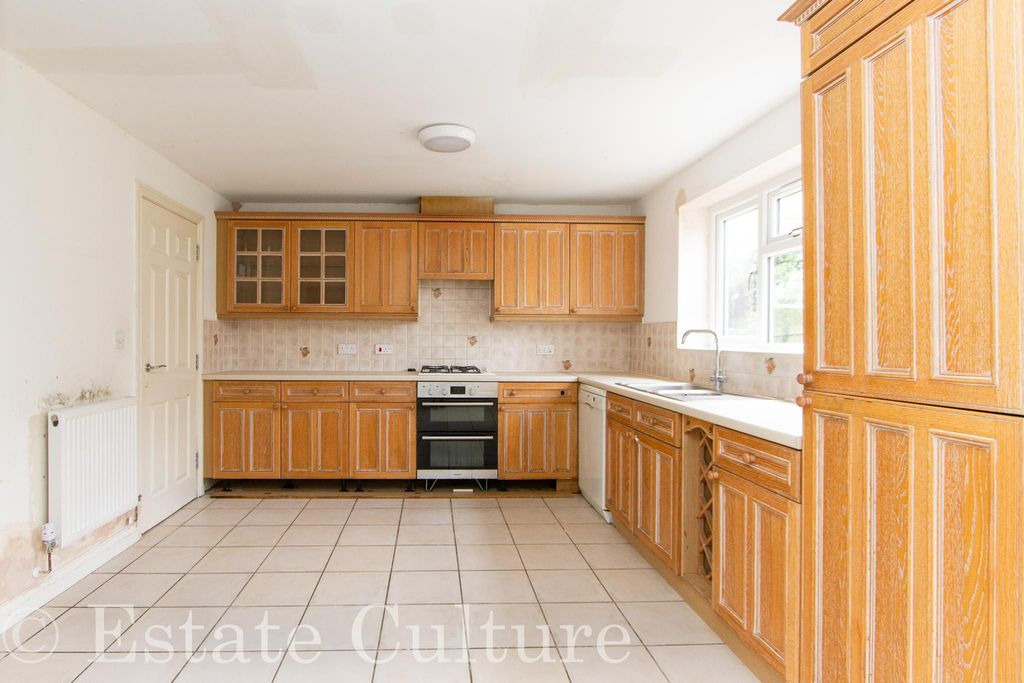 Additional image 10 of 7 bed detached house for salePrimrose Drive, Bedworth CV12