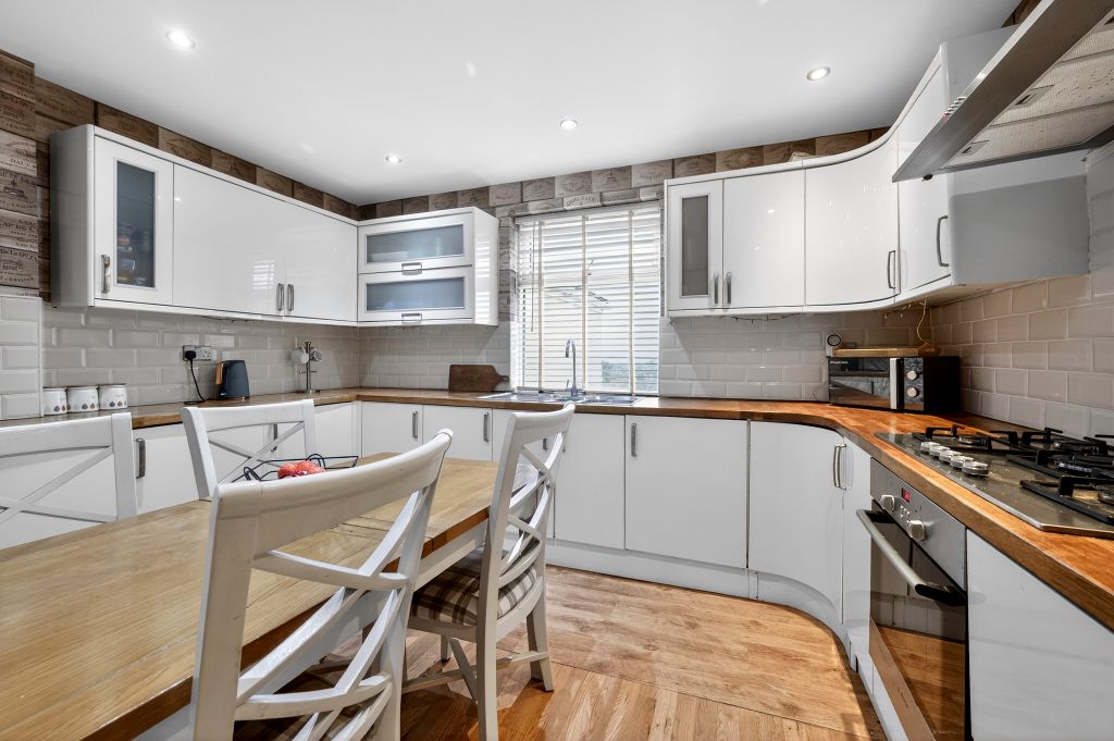 Additional image 9 of 9 bed semi-detached house for saleMain Street, Alfreton DE55