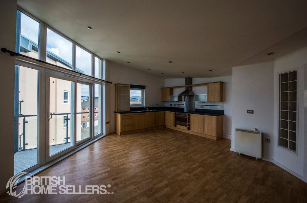 Additional image 2 of 2 bed flat for salePentre Doc Y Gogledd, Llanelli, Carmarthenshire SA15
