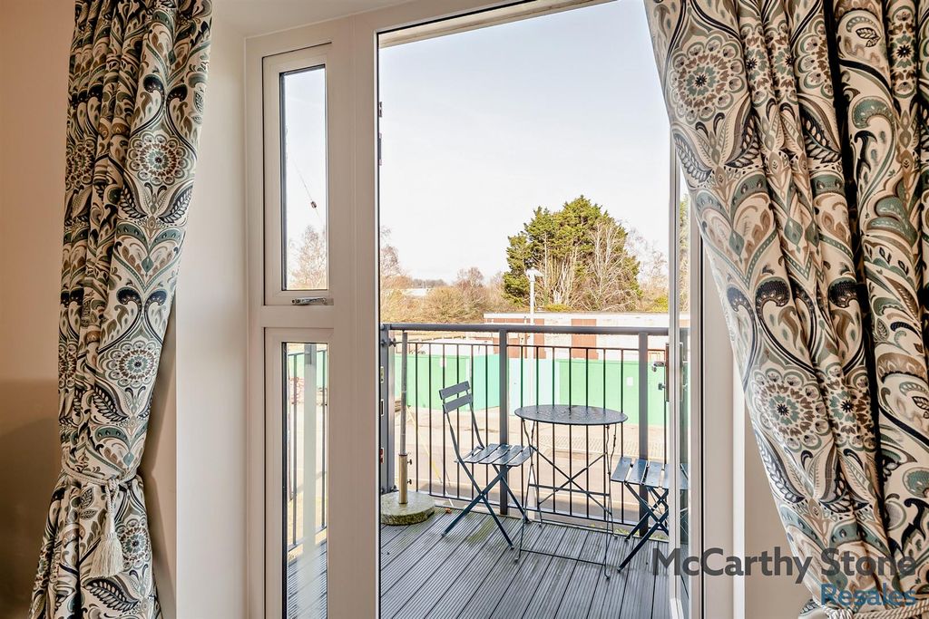 Additional image 4 of 2 bed flat for saleGordon Court, Flood Lane, Bridport DT6