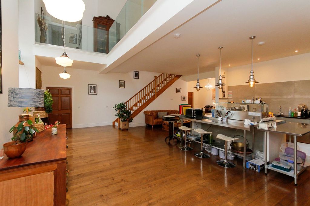Additional image 8 of 5 bed property for saleChurch Street, Banff AB45