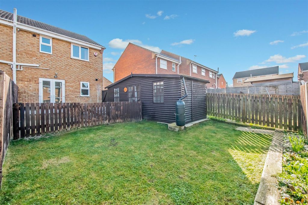 Additional image 27 of 3 bed semi-detached house for saleWindmill Court, Lower Wortley, Leeds LS12