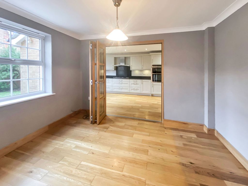 Additional image 5 of 5 bed detached house for saleAspen Drive, Ashford, Kent TN23