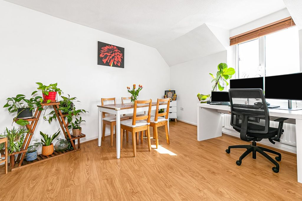 Additional image 3 of 2 bed flat for salePascal Way, Letchworth Garden City SG6