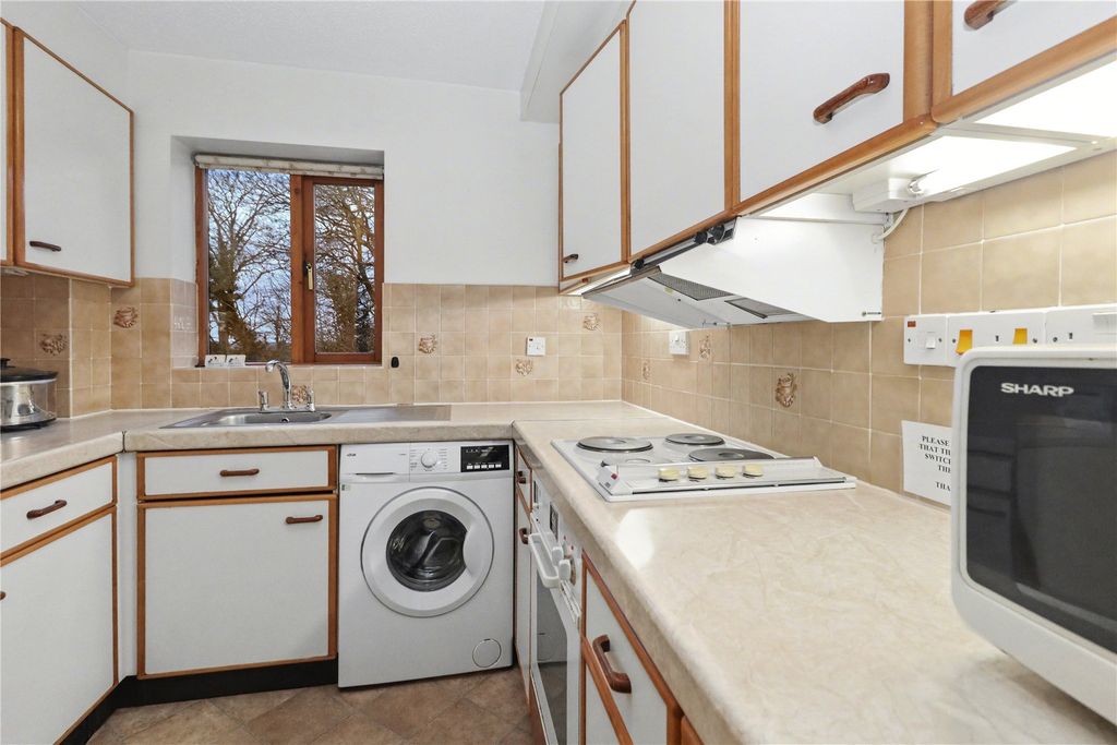 Additional image 2 of 2 bed flat for saleSt. Johns, Woking, Surrey GU21