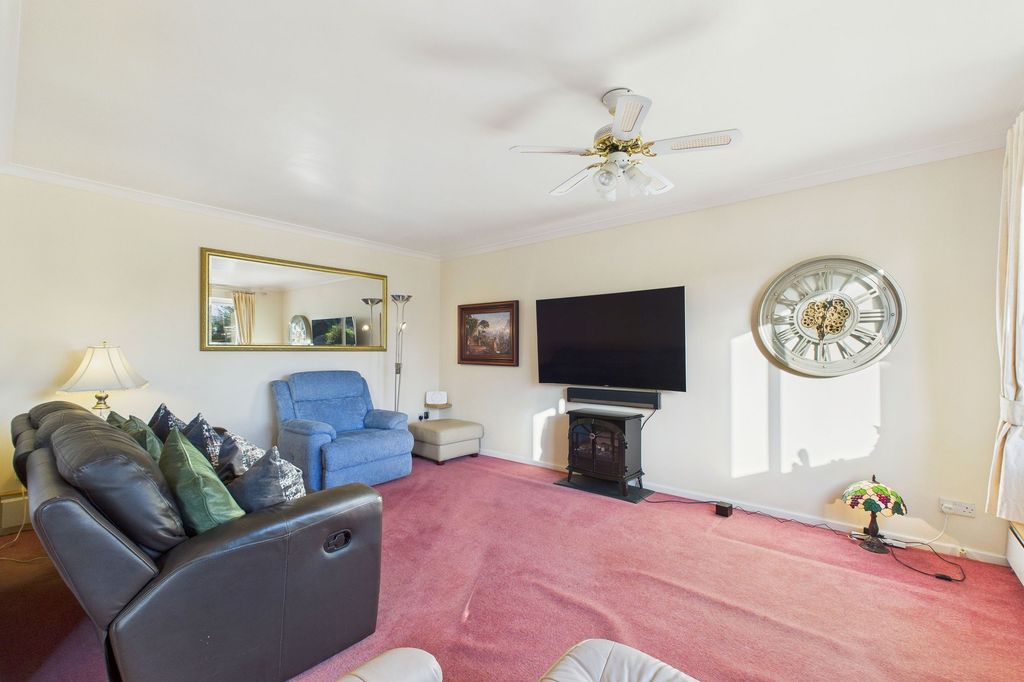 5 bed detached house for saleMeadowfield, Gosforth CA20 photo 3