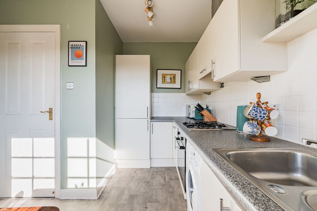 Additional image 6 of 2 bed flat for sale2/7 Lorimer View, Edinburgh EH14