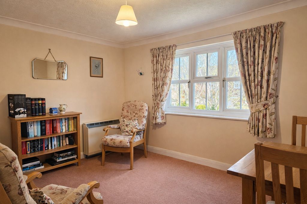 Additional image 5 of 2 bed flat for saleRosehill, Billingshurst RH14