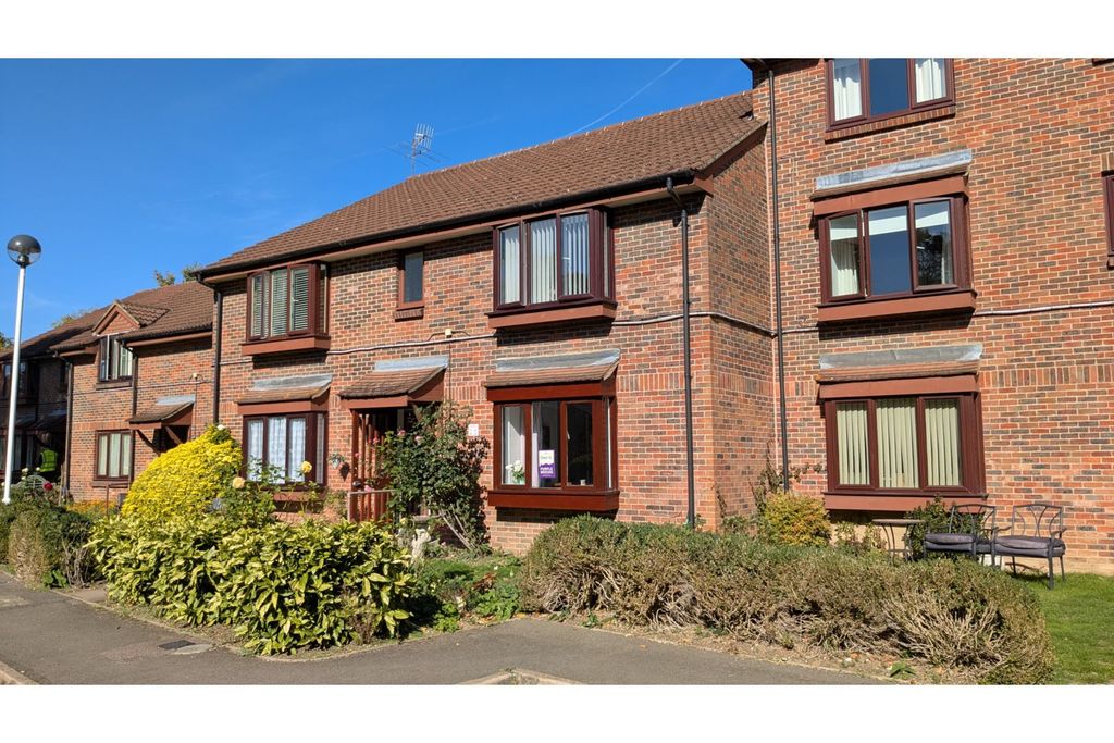 Additional image 2 of 1 bed flat for saleHigh Street, Abbots Langley WD5