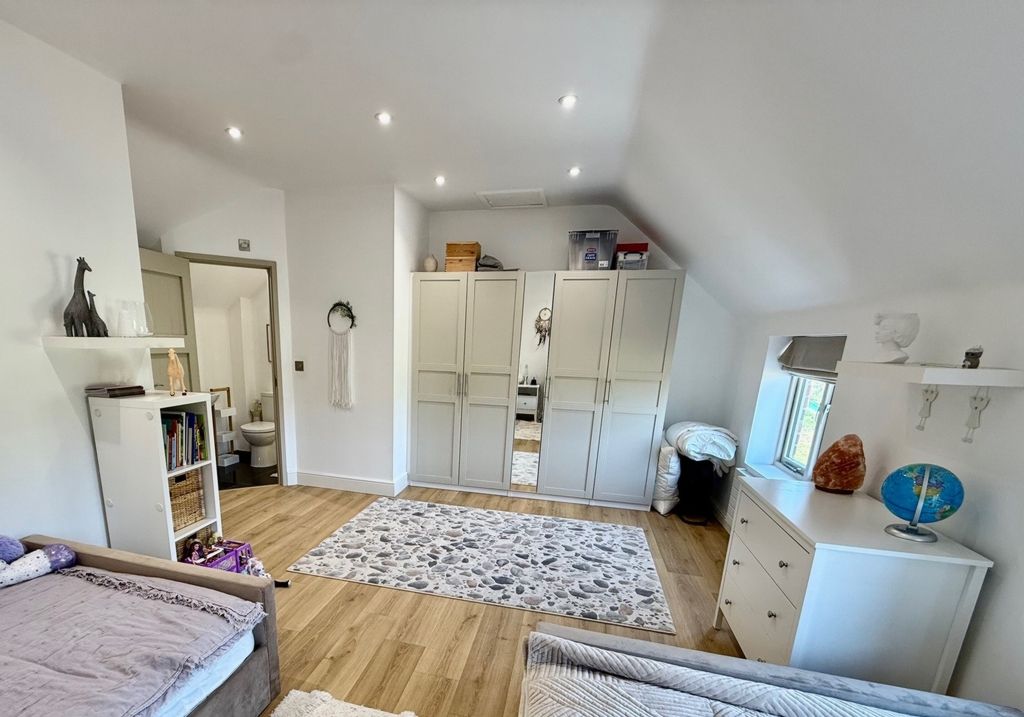 Additional image 24 of 4 bed barn conversion for saleHigh Street, Castle Donington DE74