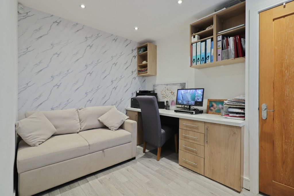Additional image 11 of 5 bed detached house for saleMistyfield House, Church Hill, Royston, Barnsley S71