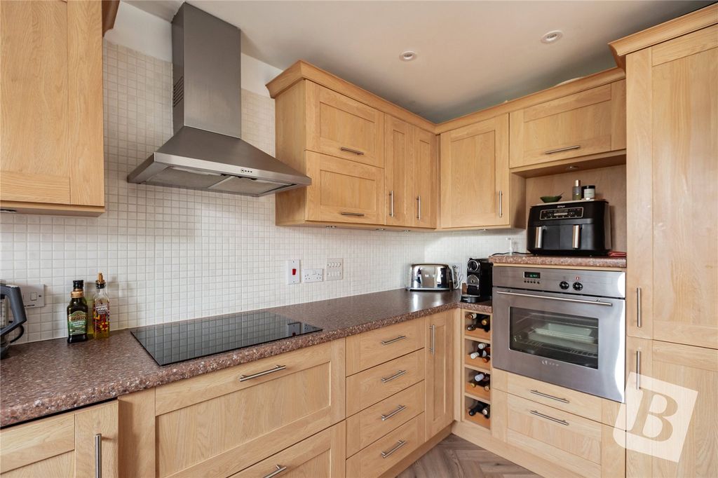 Additional image 10 of 2 bed flat for saleCornsland Close, Upminster RM14