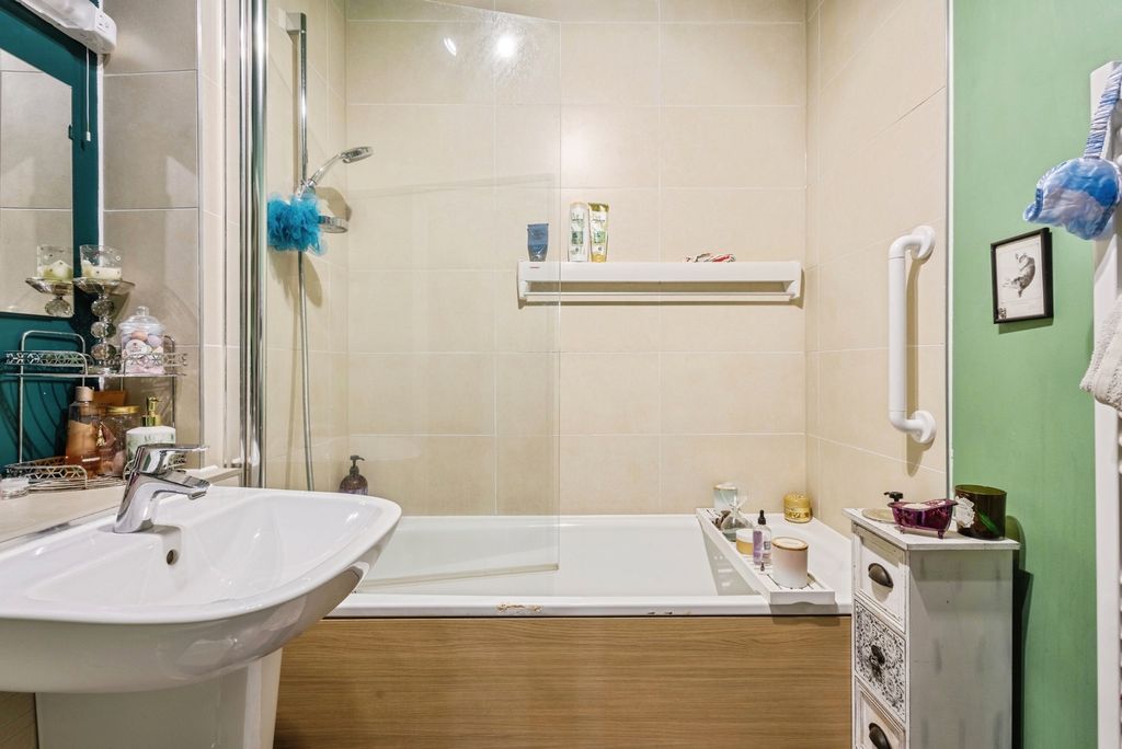 Additional image 11 of 1 bed flat for saleFarnborough Road, Locking, Weston-Super-Mare, Somerset BS24