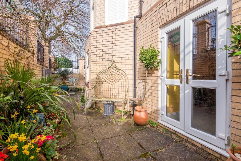 Additional image 29 of 2 bed flat for saleDorset Road, Altrincham WA14