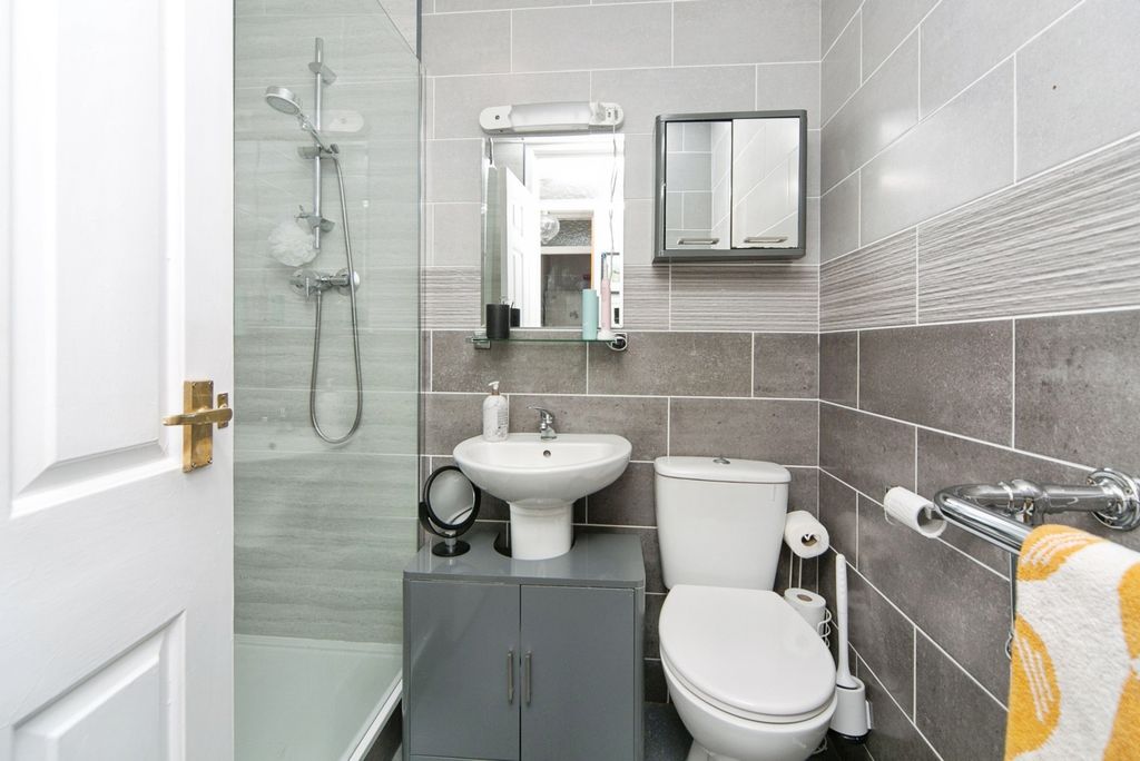 Additional image 9 of 2 bed flat for saleTy Mawr Road, Deganwy, Conwy LL31