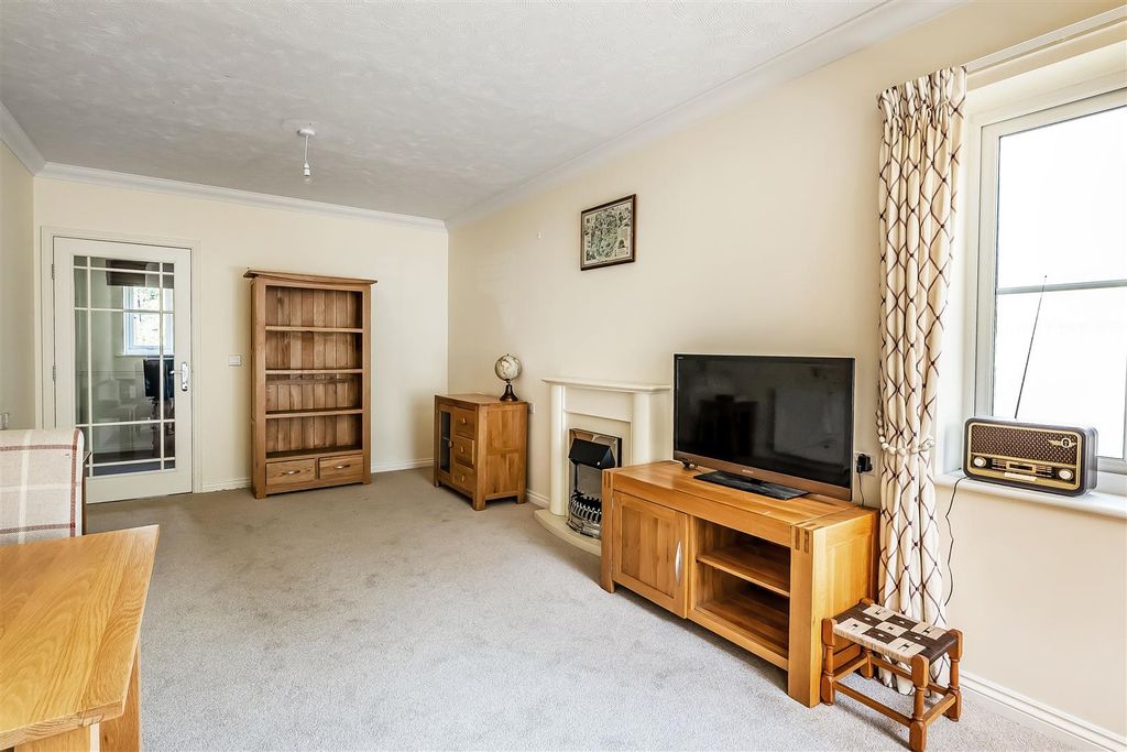 Additional image 2 of 1 bed property for saleLeatherhead Road, Ashtead KT21