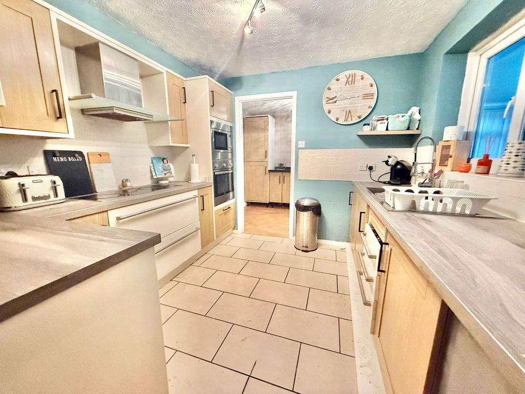 Additional image 5 of 4 bed detached house for saleConstantine Way, Bilston WV14