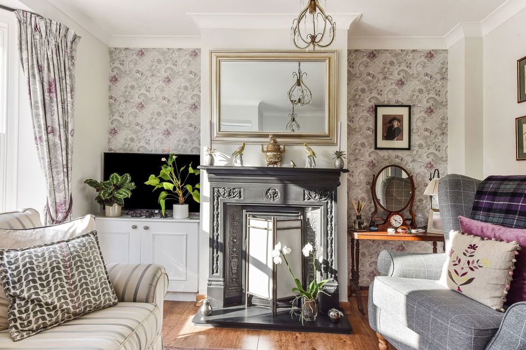 Additional image 15 of 2 bed end terrace house for saleHomelea, Pound Hill, Alresford SO24