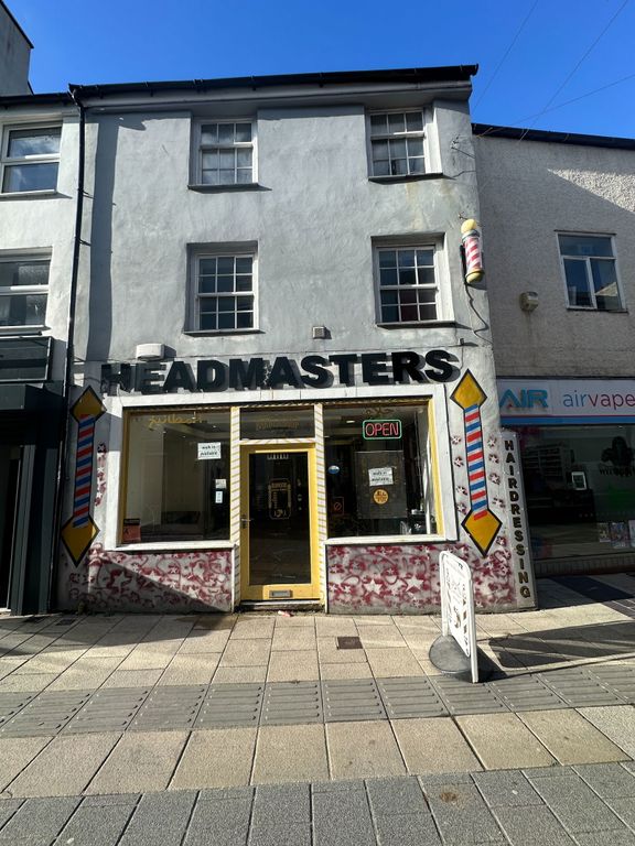 3 bed terraced house for saleHigh Street, Bangor LL57