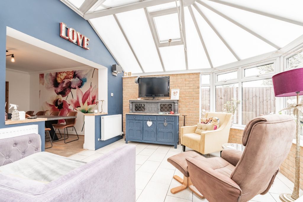 Additional image 10 of 5 bed detached house for saleGravel Hill Close, Bexleyheath, Kent DA6