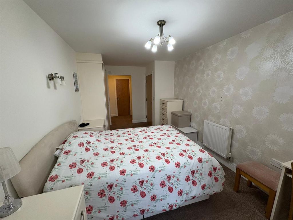 Additional image 11 of 2 bed flat for saleMarine Road, Rhos On Sea, Colwyn Bay LL28