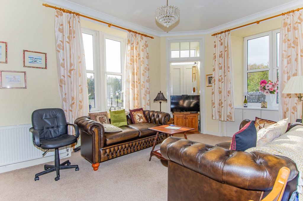 4 bed detached house for saleDunbeath, Dunbeath, Highland. KW6 photo 5
