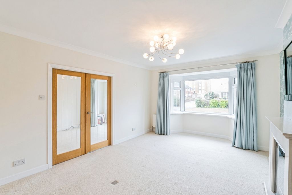 Additional image 4 of 3 bed bungalow for saleClifton Drive North, Lytham St. Annes, Lancashire FY8