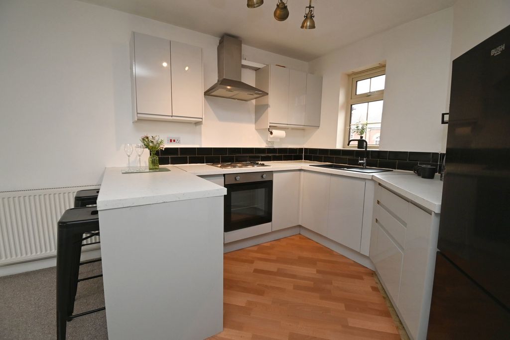 Additional image 2 of 2 bed flat for saleAshram Court, Barnsley S70