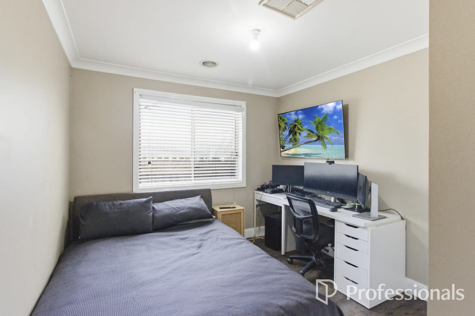 Additional image 9 of 105 Undurra Drive, Glenfield Park NSW 2650