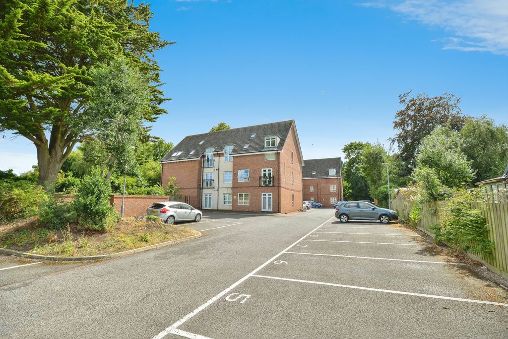 Additional image 5 of 2 bed flat for saleHarrow Road, Middlesbrough, North Yorkshire TS5