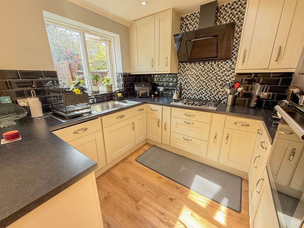 Additional image 13 of 3 bed town house for saleMargeholes, Carpenders Park, Watford WD19