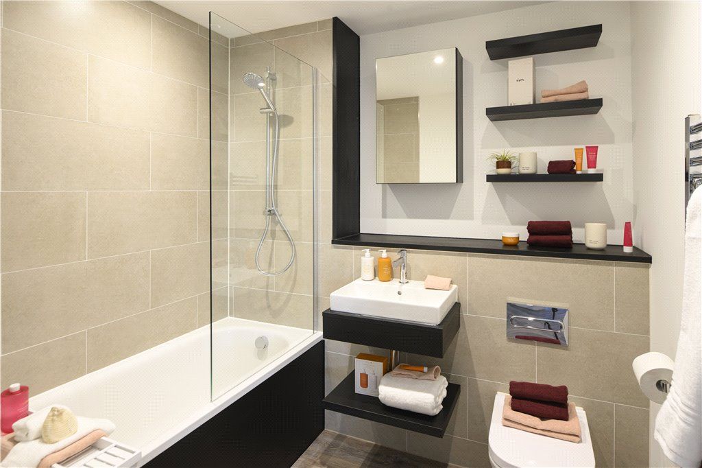 2 bed flat for saleReading, Berkshire RG2 photo 4