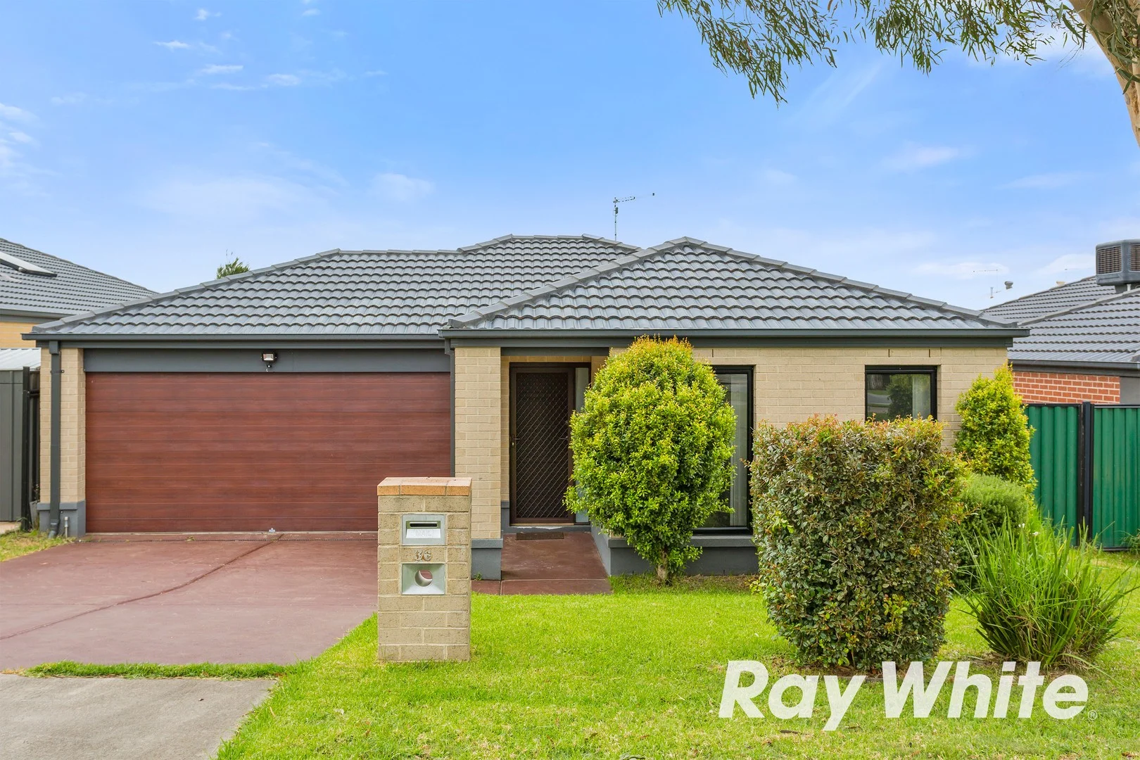 36 Bonneville Parade, Pakenham VIC 3810