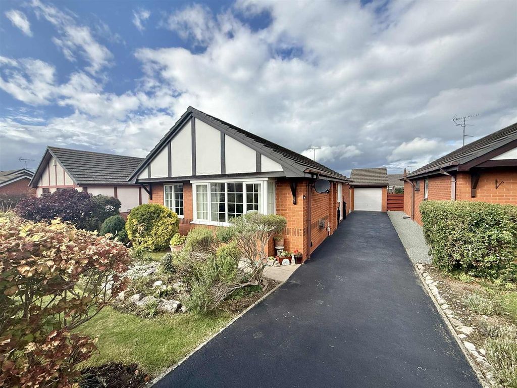 2 bed detached bungalow for saleGlenfor, Abergele LL22