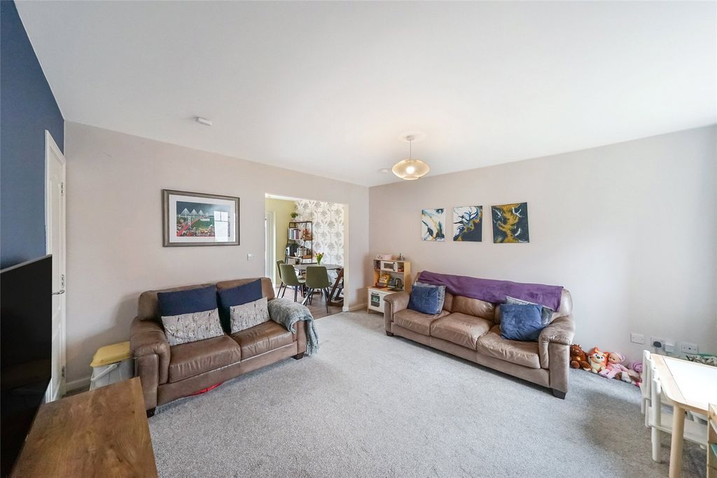 Additional image 2 of 3 bed semi-detached house for saleLapwing Place, Alloa, Clackmannanshire FK10