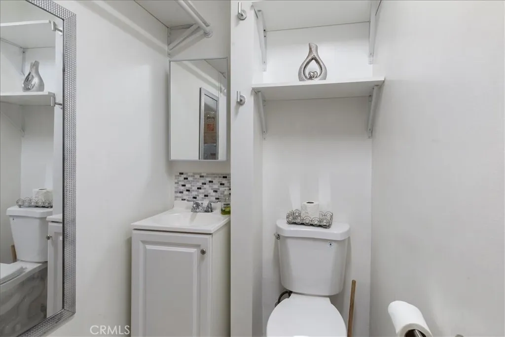 Additional image 12 of 3640 W 60th Street, Los Angeles, CA 90043