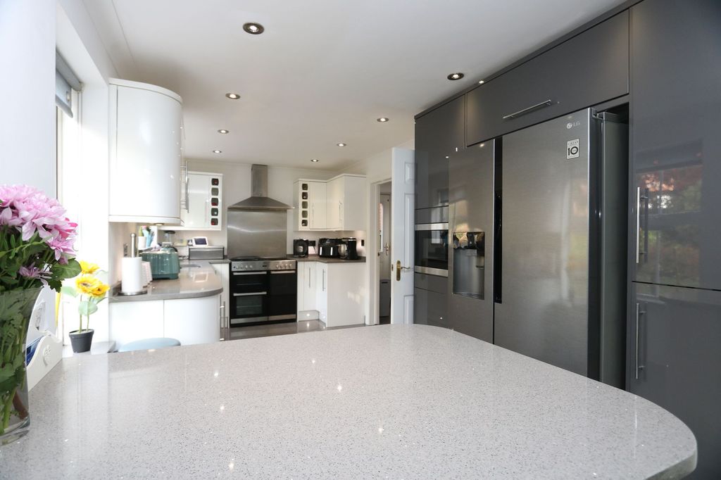 Additional image 11 of 4 bed detached house for saleDannog Y Coed, (Pencoedtre), Barry CF63
