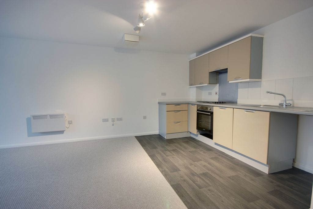 Additional image 4 of 2 bed flat for saleFlat 17 1 Acklam Court, Beverley HU17