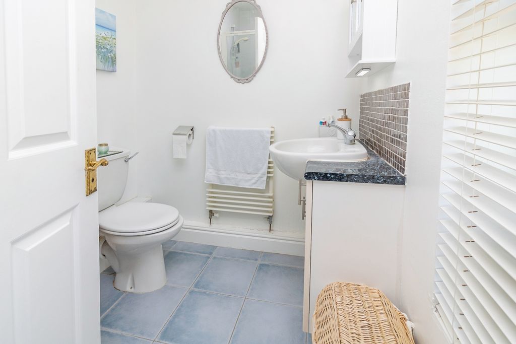 Additional image 18 of 5 bed detached house for saleGoldcrest, Aylesbury HP19