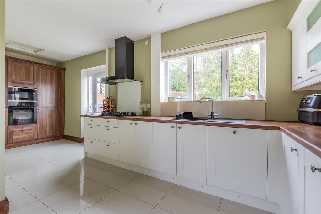 Additional image 10 of 4 bed semi-detached house for saleBorrowdale Close, Penylan, Cardiff CF23